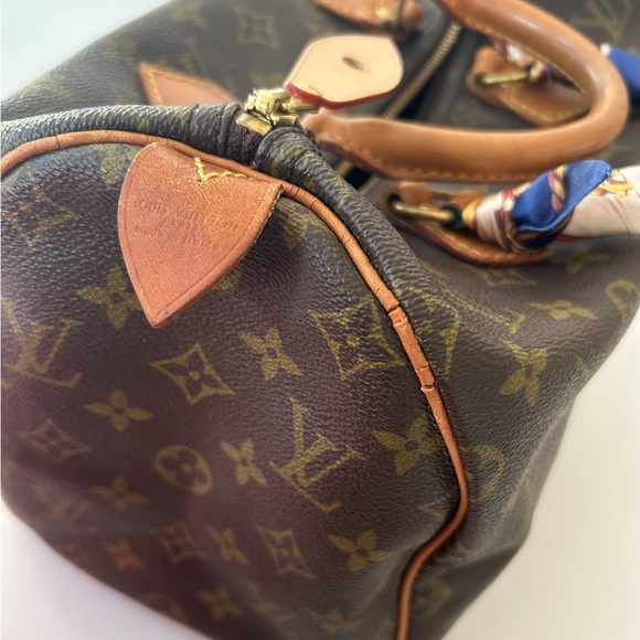 LOUIS VUITTON Monogram Speedy 30 - Picture 7 of 16